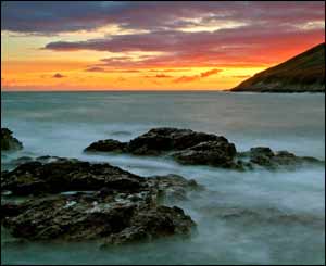 A misty look at the incoming tide at Limeslade Bay on the Gower (Gerwyn Gibbs) 
