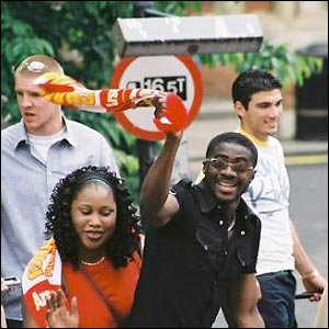Thanks to Grant Morris again for this great shot of Kolo Toure and Jose Antonio Reyes getting into the party atmosphere