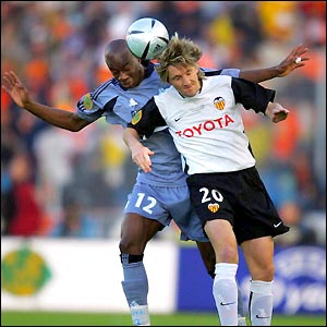 Both sides cancel each other out in a tactical, yet entertaining opening 45 minutes in Gothenburg