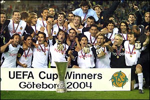 Valencia round off a memorable season by adding the Uefa Cup to the Spanish title 
