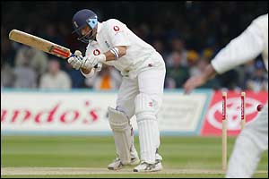 Nasser Hussain is bowled by Chris Martin