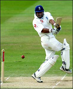 Graham Thorpe plays a pull shot