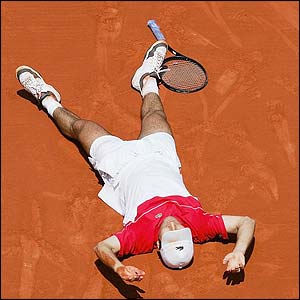 France's Fabrice Santoro see off compatriot Arnaud Clement 