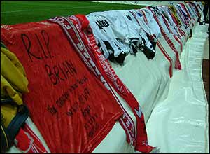 Banner tributes to Brian Clough