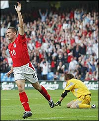 Michael Owen scores the opener in the 22nd minute
