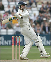 Marcus Trescothick makes another good score against New Zealand