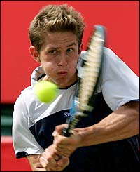 Russia's Igor Andreev powers a return to France's Olivier Patience 