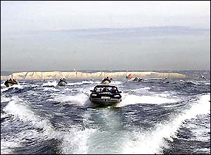 Sir Richard Branson and Neil Jenkins leave Dover in the Aquada