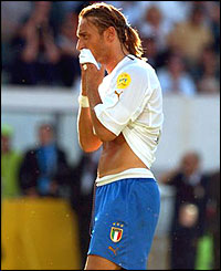 Francesco Totti is dismayed by his effort