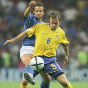 Tobias Linderoth challenges Alessandro Del Piero