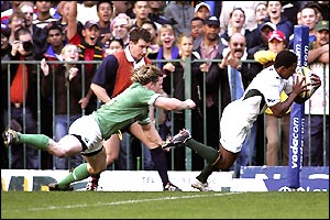 Scores from Breyton Paulse and Jaque Fourie give South Africa a 20-10 half-time lead in Cape Town