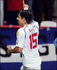 Milan baros celebrates after scoring the equaliser for the Czech Republic
