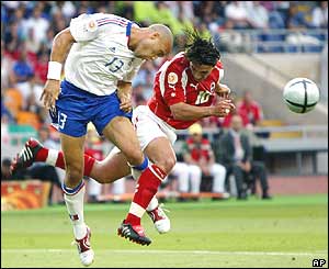 Mikael Silvestre and Hakan Yakin 