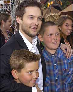 Tobey Maguire with brothers Weston and Jopaul