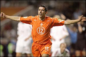 Roy Makaay completes a 3-0 win for Holland in the 84th minute