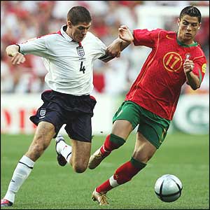 Steven Gerrard closes down Portugal youngster Ronaldo