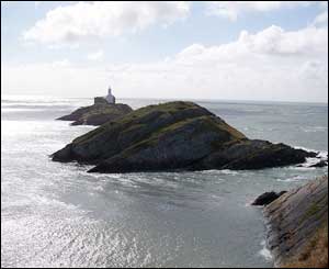 John Evans from Swansea sent in this picture of Mumbles Lighthouse
