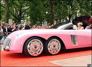 Sophia Myles in FAB1