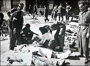 Warsaw street in August 1944