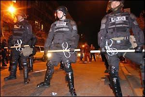 Riot police prepare to deal with over exuberant fans in Boston