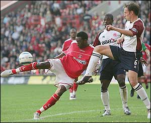 Gareth Southgate blocks Jason Euell's shot