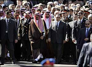 Arab leaders follow coffin in Cairo