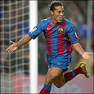 Ronaldinho scores 