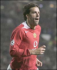 Ruud van Nistelrooy scores for Manchester United