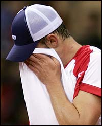 Roddick shows his disappoointment