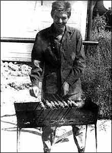 'Sidorenko roasting kebabs' - he was later killed (photo courtesy of afghanwar.spb.ru)