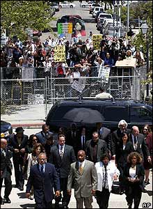 Fans outside the courthouse