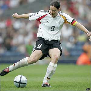 Birgit Prinz scores Germany's third goal