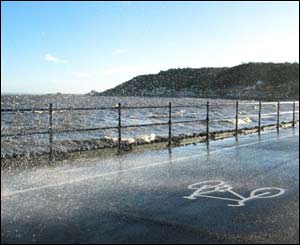 Rough sea at Mumbles (Jim Young from Swansea)