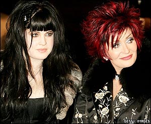 Kelly and Sharon Osborne 