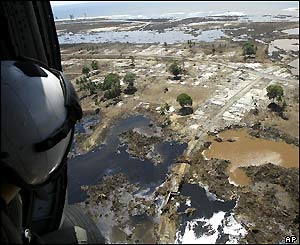 US navy officer surveys the Acehnese coast, 2 Jan