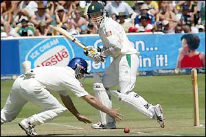 Boeta Dippenaar makes 29 off 101 balls before falling to Ashley Giles