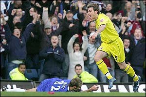 Paul Hayes scores for Scunthorpe 