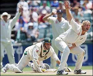 Matthew Hoggard successfully appeals for the wicket of South Africa captain Graeme Smith