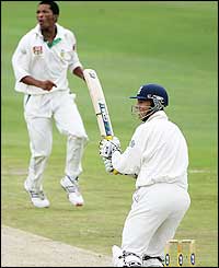 Trescothick looks to maintain his form on the last day of the fourth Test