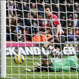 David Prutton scores 