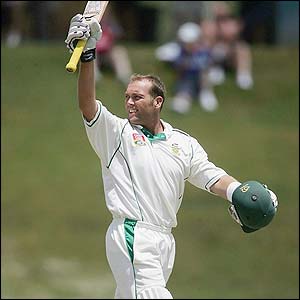 Kallis celebrates reaching his hundred