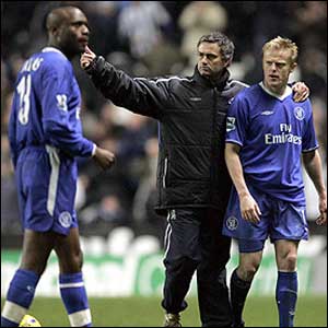 Jose Mourinho with William Gallas and Damien Duff