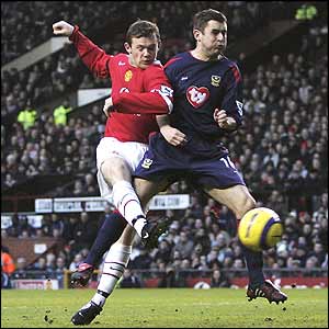 Wayne Rooney scores the opener for Manchester United