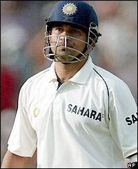 Sachin Tendulkar shows his disappointment at missing out on another century