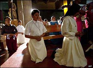 Nicaraguan worshippers