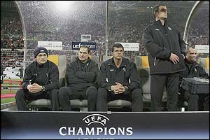 The Chelsea bench watches play in Munich