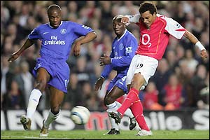 Gilberto attempts to open the scoring at Stamford Bridge