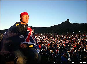 Crowds gather at Gallipoli for ceremony