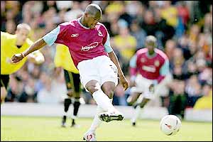 West Ham striker Marlon Harewood slots home a 70th-minute penalty