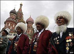 Turkmen veterans at the Victory parade